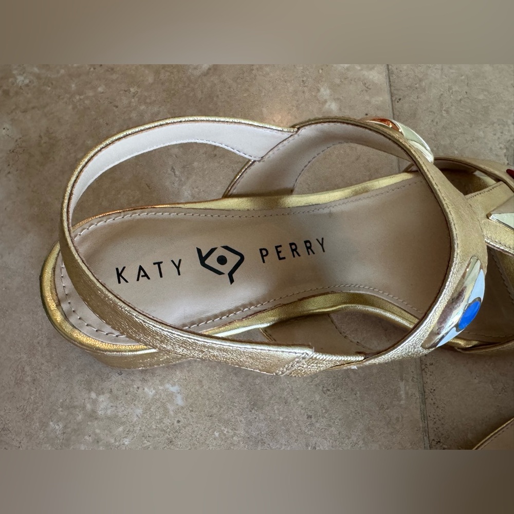 Like New! Katy Perry Ora Sandal Gold - Picture 8 of 10